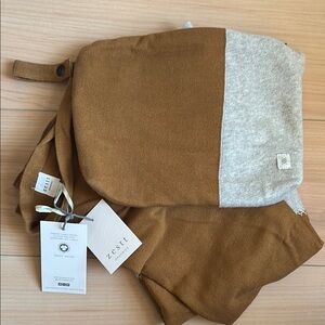 Zestt Organic Cotton Travel Poncho. With Travel Storage Bag. NWT. Grey and Brown